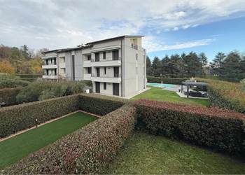 Lesmo (Mb), Bilocale con terrazzo box e cantina