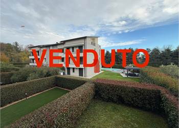 Lesmo (Mb), Bilocale con terrazzo box e cantina