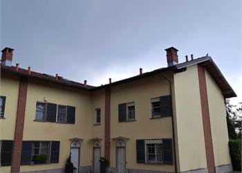 Asta, Villasanta villetta a schiera con giardino e box doppio