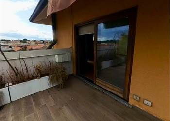 asta a Lentate sul Seveso appartamento 356 mq su due livelli con spa e doppi box